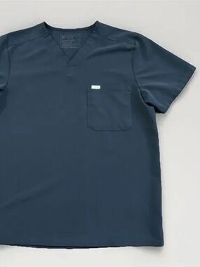 FIGS Catarina One-Pocket scrub top Size XL